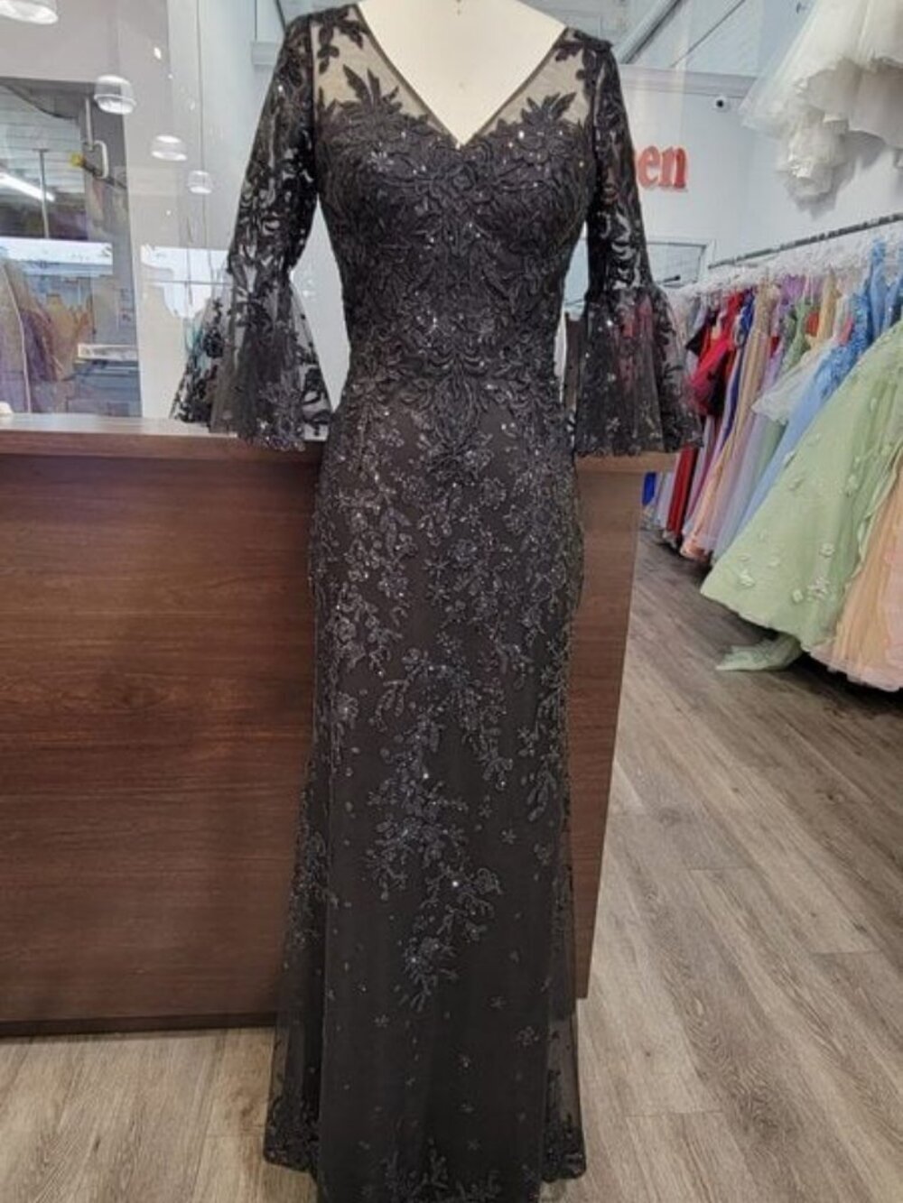 NEW BLACK Evening Gown Floor Length Formal Elegant Stunning 4361